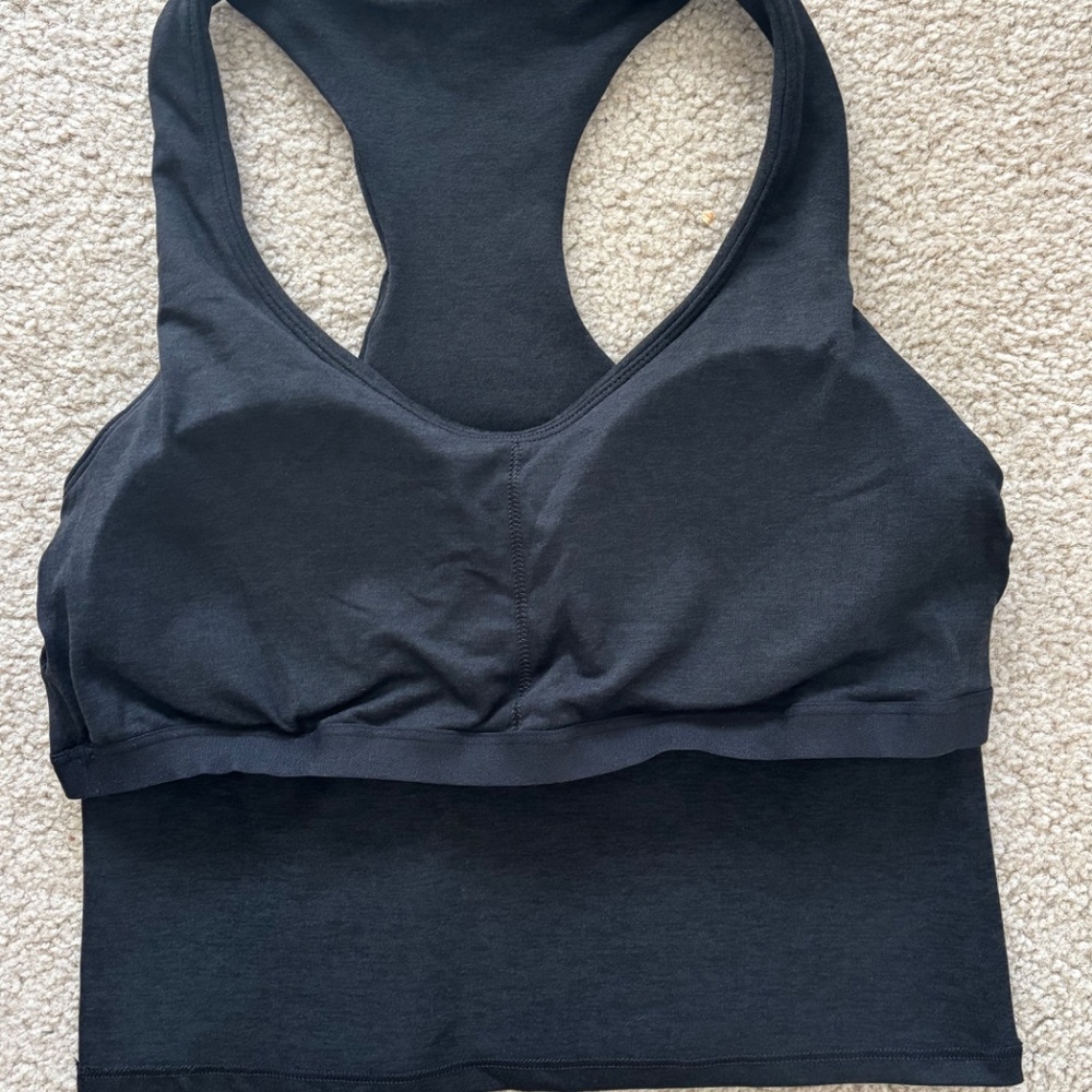 Vuori Halo Performance Black Crop Tank Top 2.0 - Picture 6 of 8